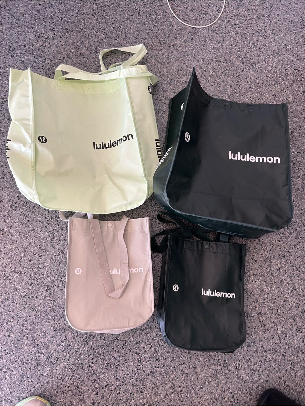 Bundle Lululemon bags